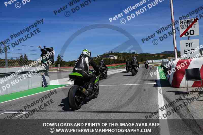 motorbikes;no limits;peter wileman photography;portimao;portugal;trackday digital images